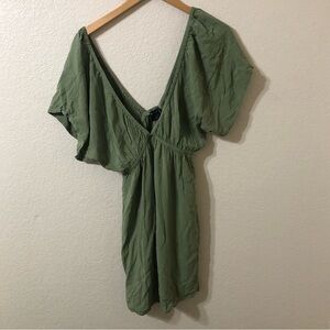 ASOS Design Maternity Flutter Sleeve Babydoll Top in Green - Size 8